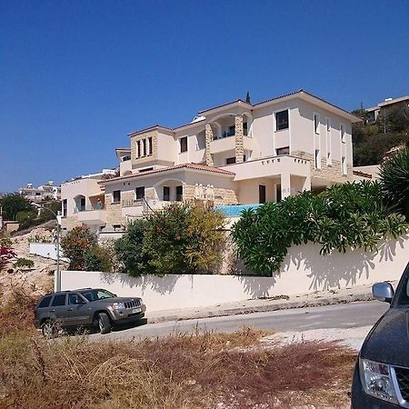 Beau Views Apartment Peyia Exterior photo